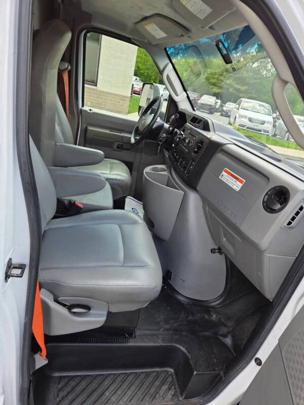 2019 Ford E-Series