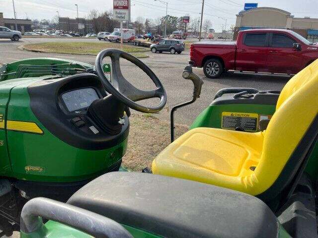 2012 John Deere 4120 TRACTOR