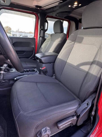 2022 Jeep Gladiator Sport