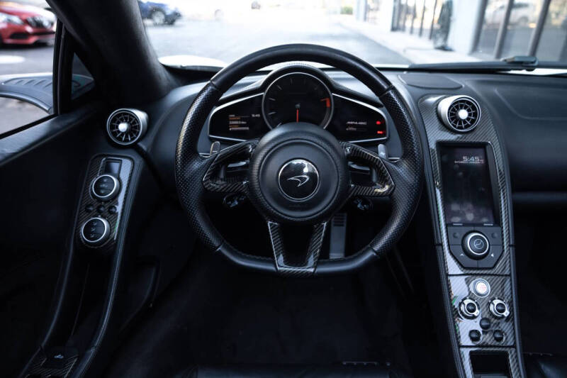 2013 McLaren MP4-12C Spider