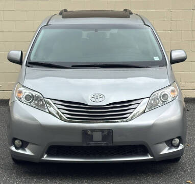 2016 Toyota Sienna XLE 8-Passenger