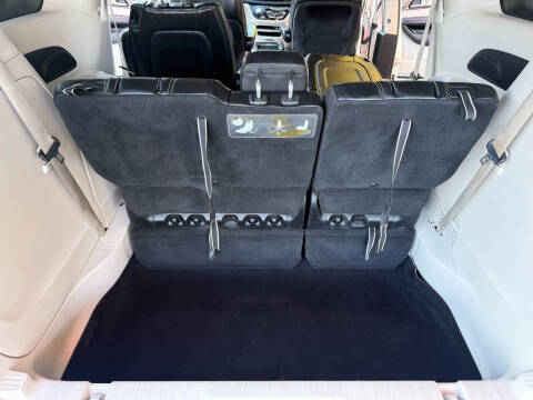 2020 Chrysler Voyager LXi