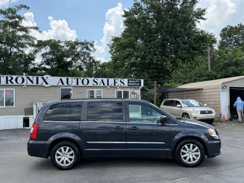 2014 Chrysler Town and Country Touring