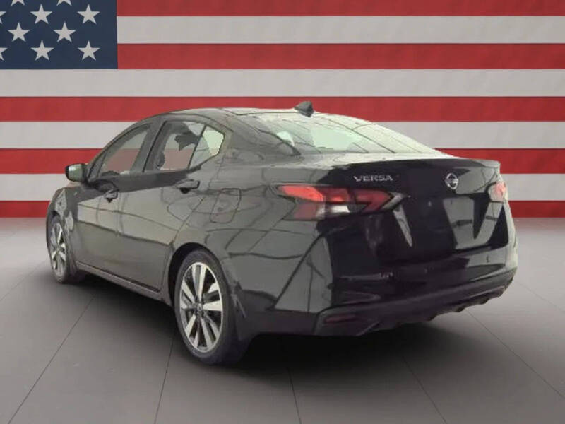 2020 Nissan Versa SR