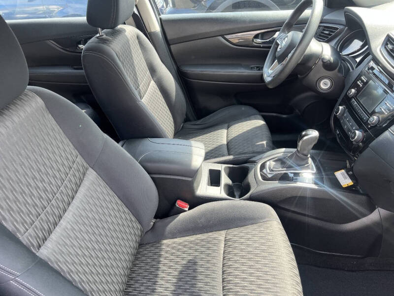 2017 Nissan Rogue S