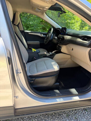 2020 Ford Escape SE