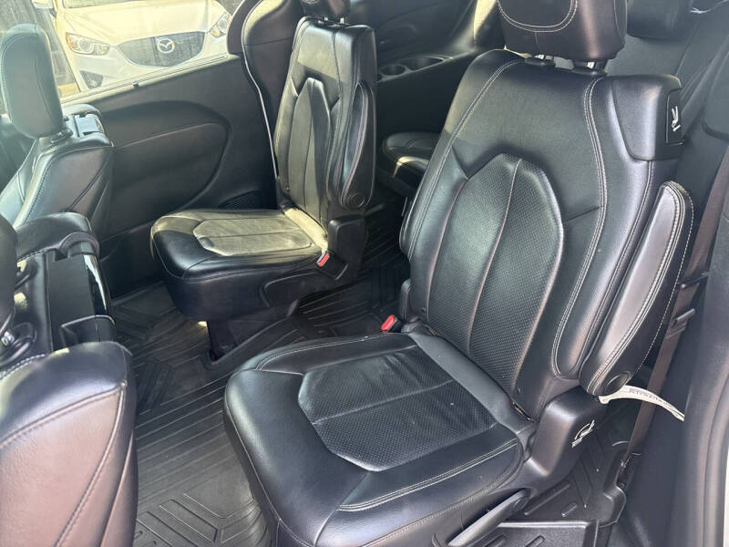 2019 Chrysler Pacifica Touring L Plus