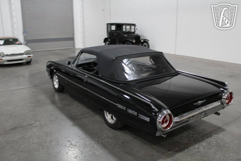 1962 Ford Thunderbird