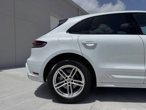 2022 Porsche Macan