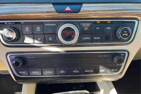 2018 Kia Cadenza Premium