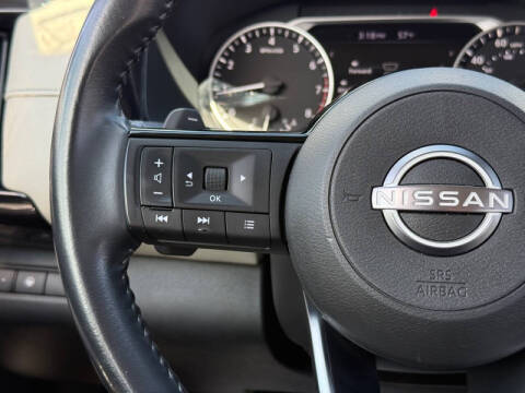 2022 Nissan Pathfinder SV