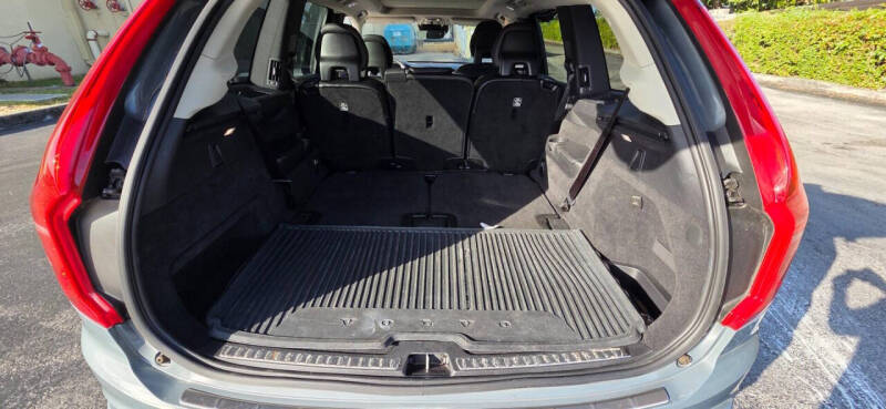 2021 Volvo XC90 T5 Momentum