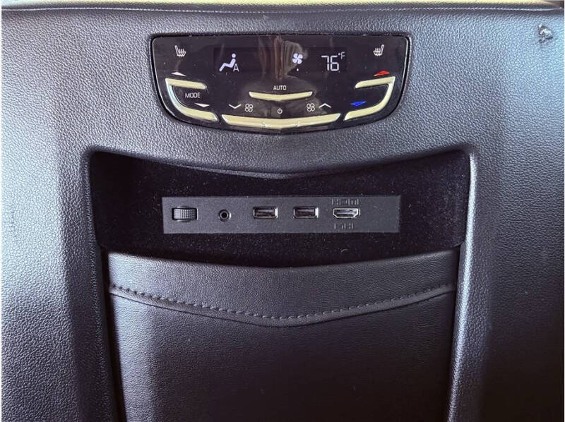 2017 Cadillac Escalade Luxury