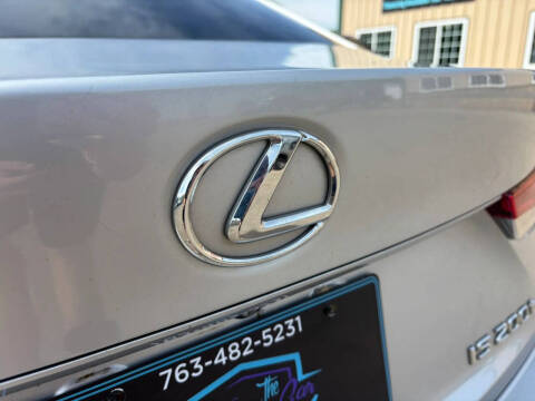 2017 Lexus IS 200t