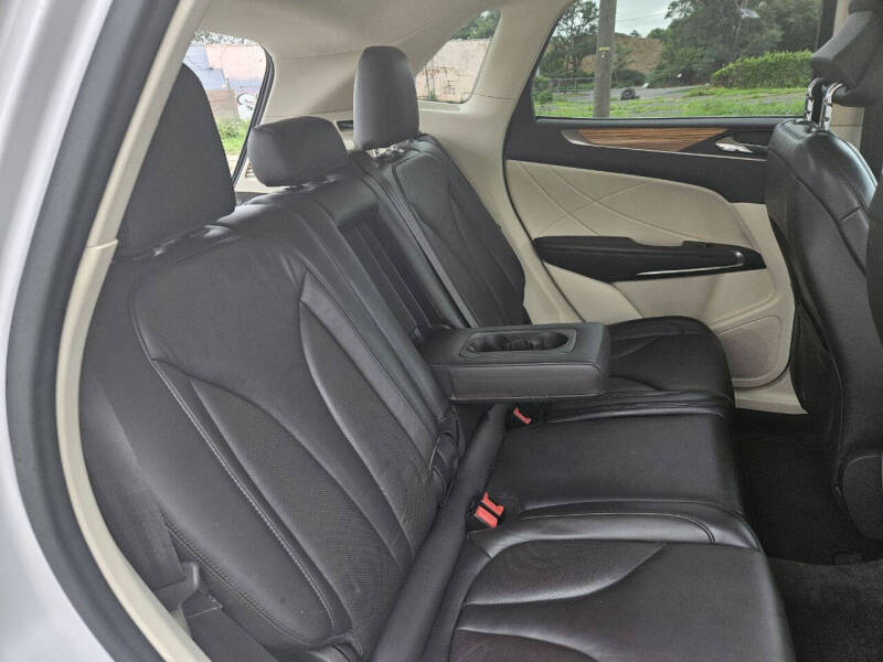 2016 Lincoln MKC Select