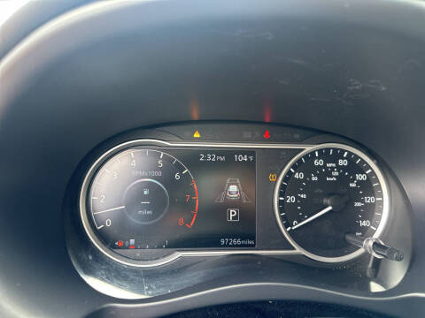 2020 Nissan Kicks SR