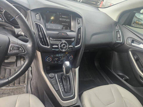 2017 Ford Focus Titanium