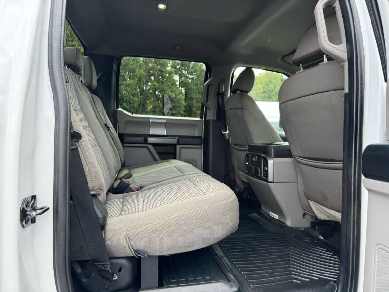 2021 Ford F-250 Super Duty XLT photo 12