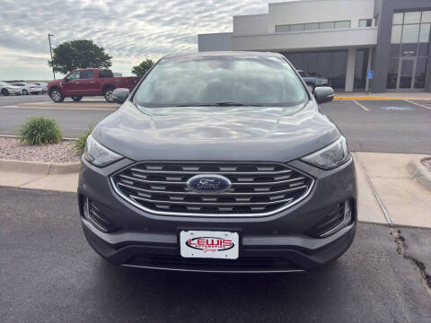 2024 Ford Edge Titanium