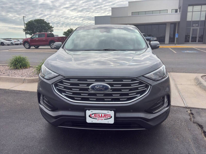 2024 Ford Edge Titanium