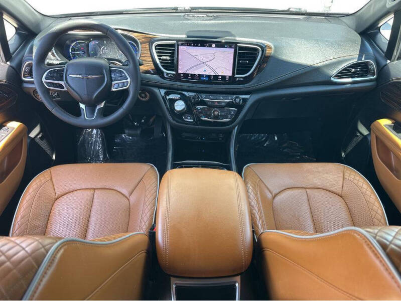 2023 Chrysler Pacifica Plug-In Hybrid Pinnacle