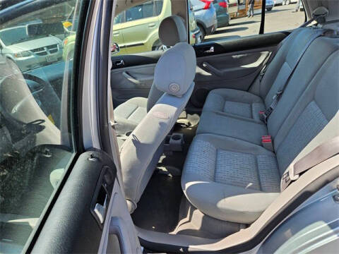 2005 Volkswagen Golf GL