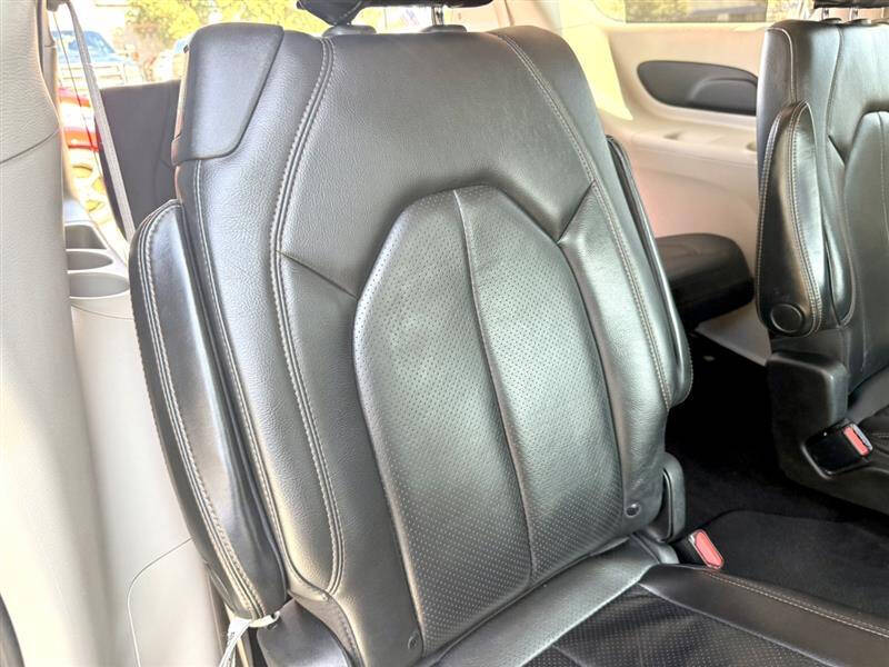 2020 Chrysler Pacifica Touring L