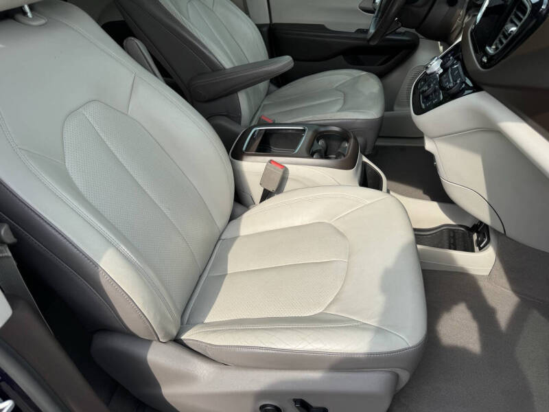 2018 Chrysler Pacifica Touring L Plus