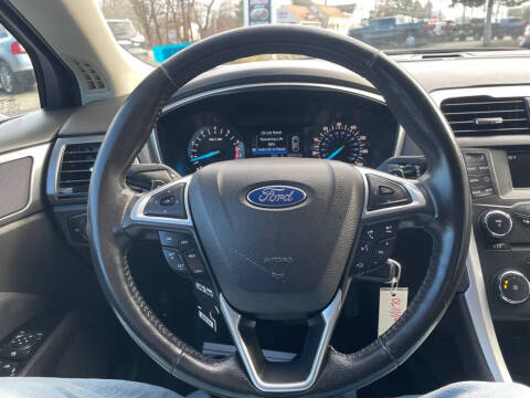2016 Ford Fusion SE