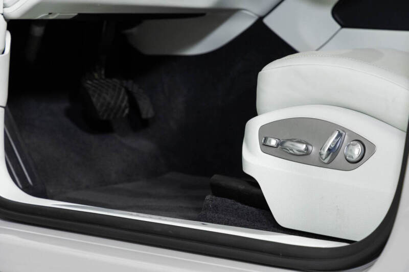 2022 Porsche Macan S