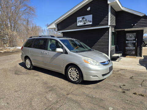 2007 Toyota Sienna for sale at PARADISE MOTORS LLC in Cambridge MN