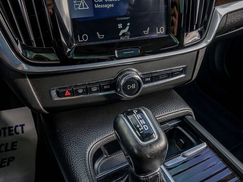 2018 Volvo S90 T5 Momentum