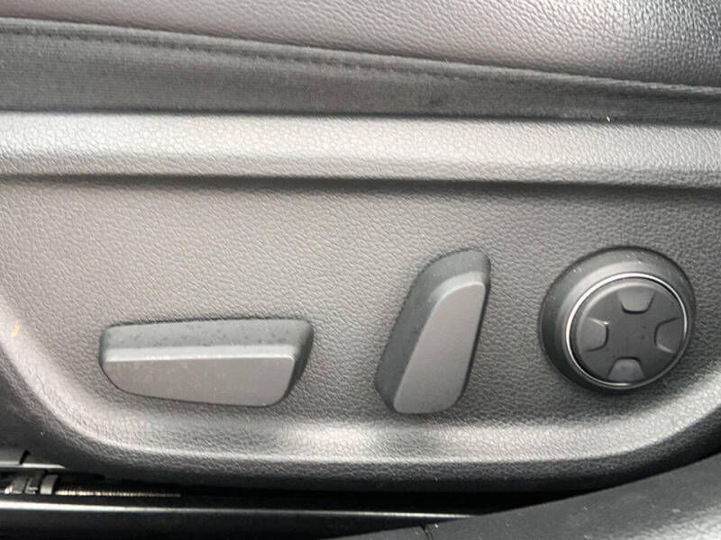 2022 Genesis G70