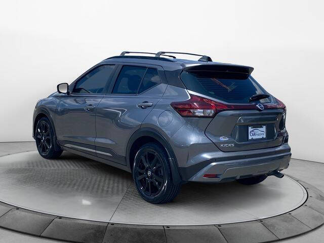 2021 Nissan Kicks SR