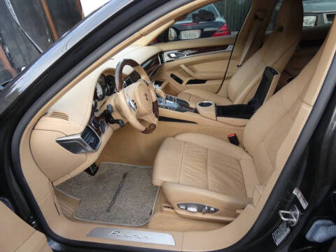 2011 Porsche Panamera 4