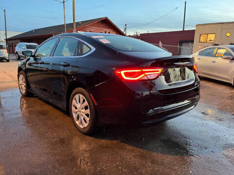 2015 Chrysler 200 LX