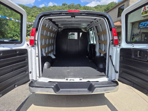 2023 GMC Savana 2500