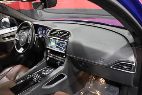 2019 Jaguar F-PACE S