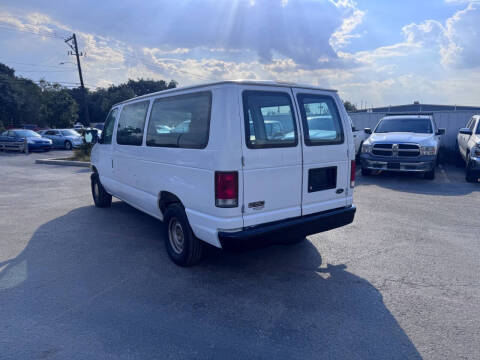 2001 Ford E-Series E-150