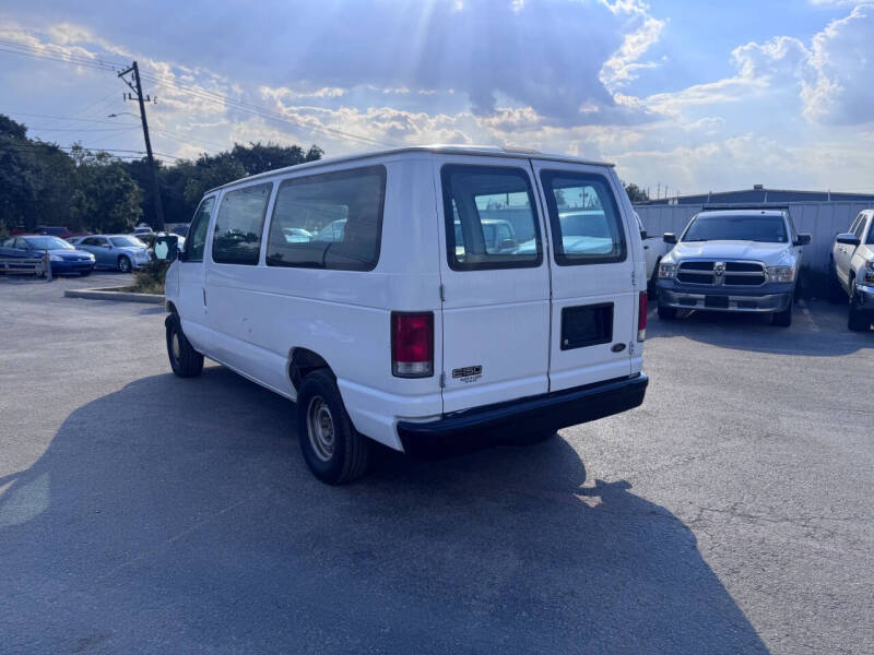 2001 Ford E-Series E-150