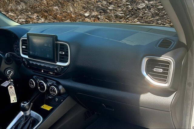 2021 Hyundai Venue SEL