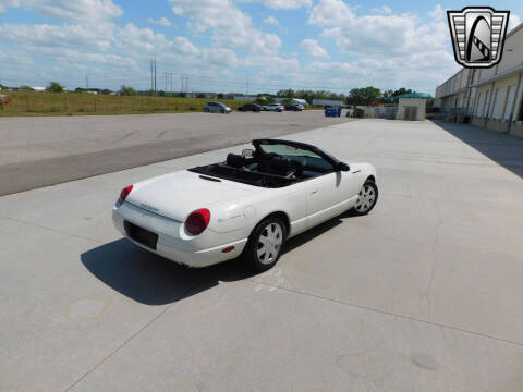 2002 Ford Thunderbird Deluxe