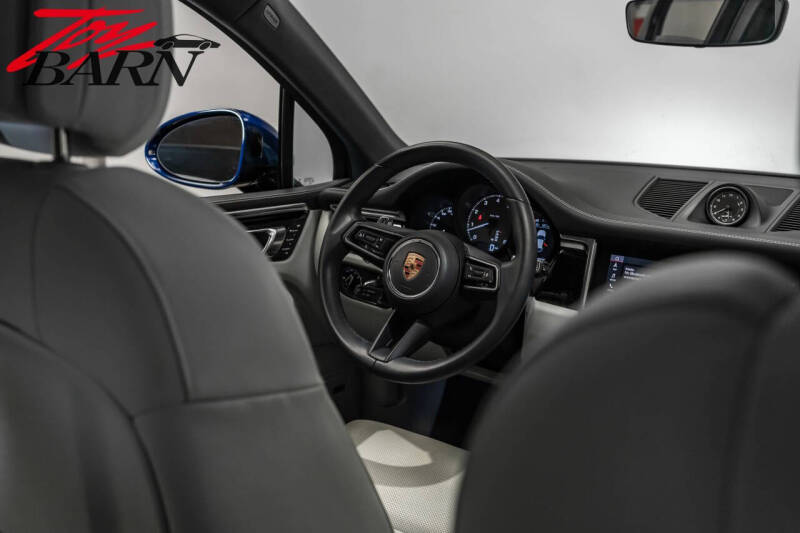 2022 Porsche Macan S