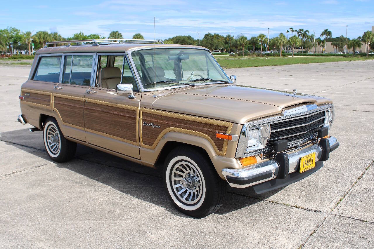 1989 Jeep Grand Wagoneer 92