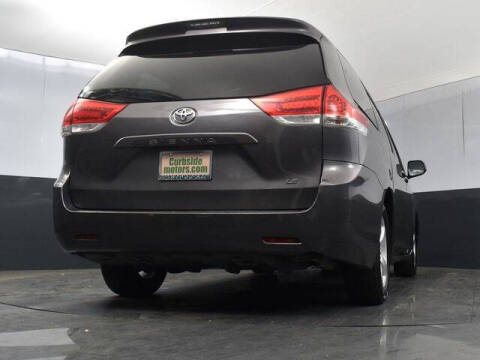 2012 Toyota Sienna