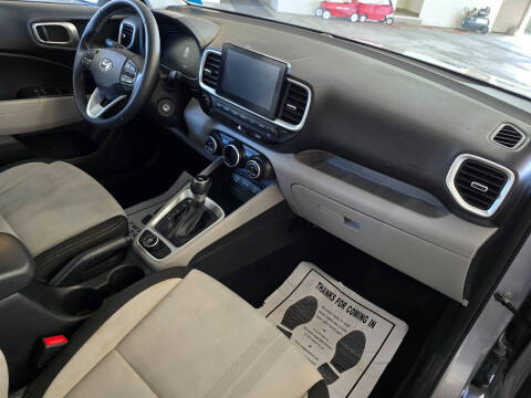 2023 Hyundai Venue SEL