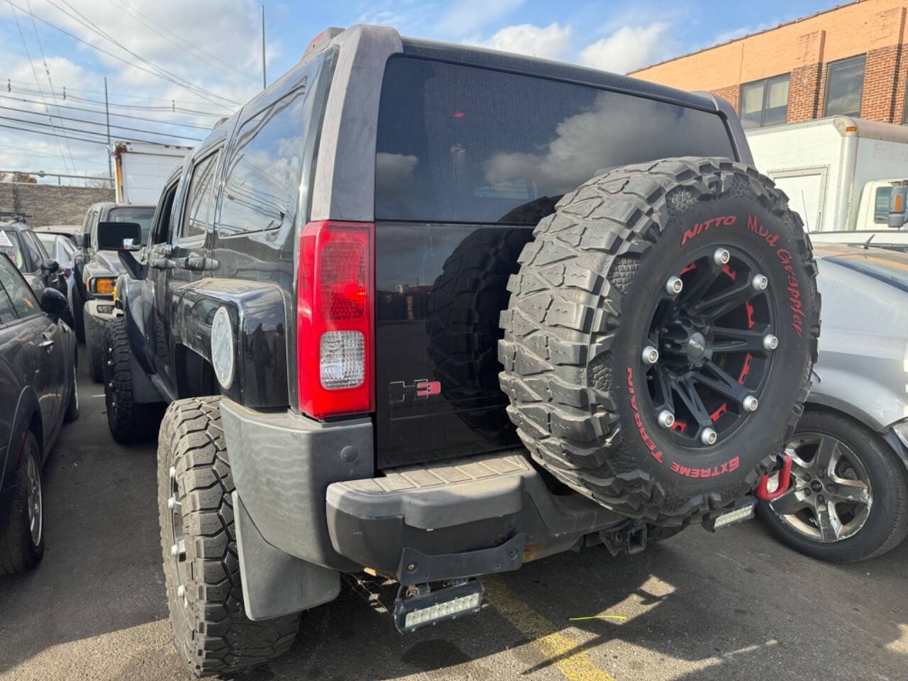 2007 HUMMER H3 for sale at Fauzia's Auto Sales, Inc. in Buchanan, NY