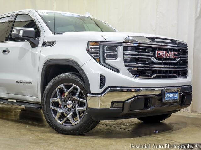 Used 2022 GMC Sierra 1500 SLT with VIN 3GTUUDED2NG523502 for sale in Tinley Park, IL