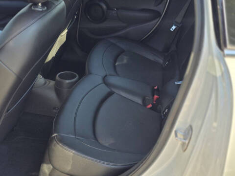 2015 MINI Hardtop 4 Door Cooper