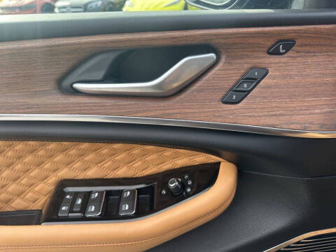 2022 Jeep Grand Cherokee Summit